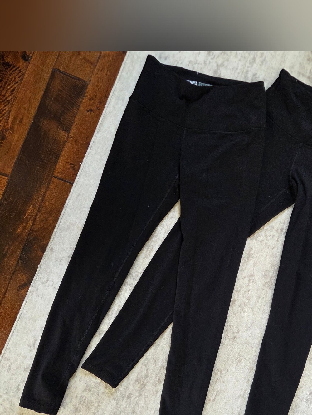 2 Victoria Secret Knockout Leggings Black In Like New Condition Regular SMALL